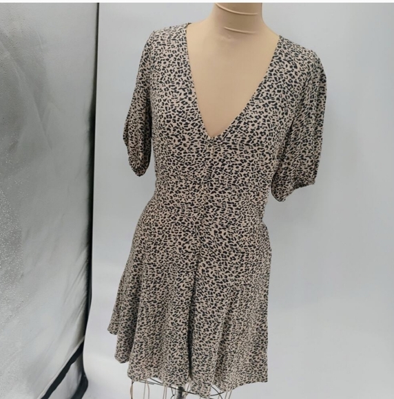 Abercrombie & Fitch Leopard Print V-neck Puff Sleeve Button Front Mini Dress SM - Picture 5 of 11